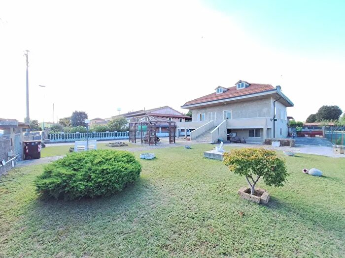Casa quadrilocale in vendita in Via Curtatone, Rovigo