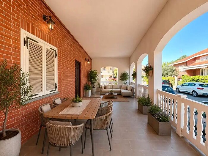 Casa con 5 locali in vendita in Vicolo Pietro Micca, La Loggia