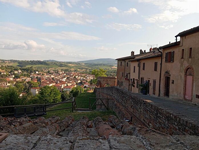 Appartamento con 14 locali in vendita in Certaldo