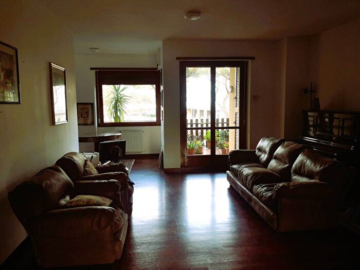 Appartamento quadrilocale in affitto in Viale dellOceano Atlantico, Fonte Ostiense, Roma