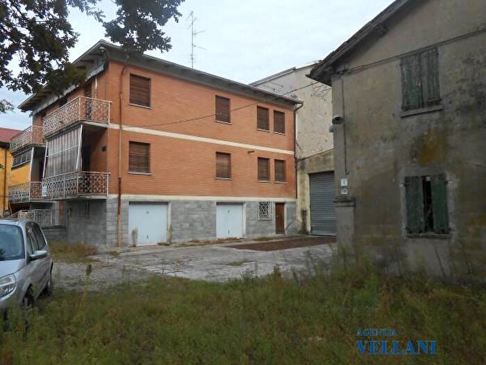 Casa con 6 locali in vendita in Modena