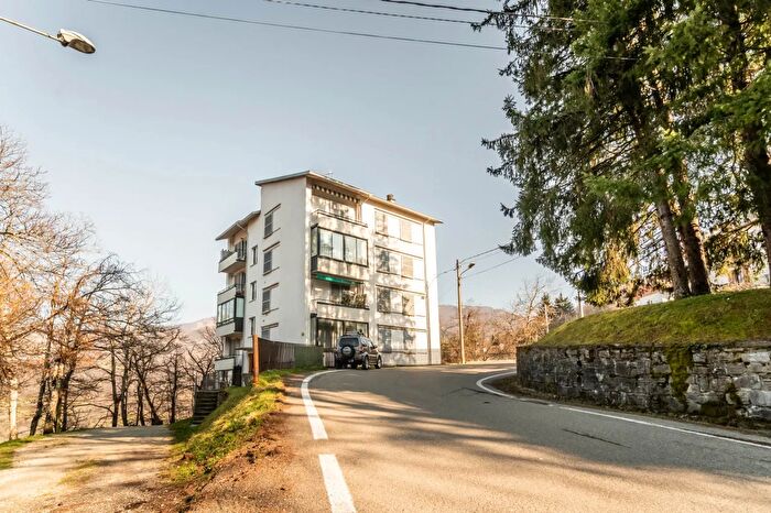 Appartamento trilocale in vendita in Via Micheli, Corniglio