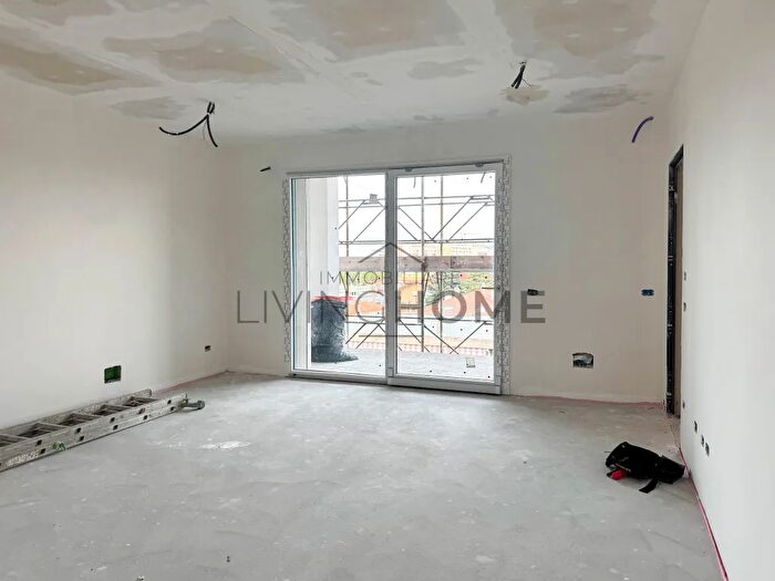 Appartamento quadrilocale in vendita in Via Vega, Rimini