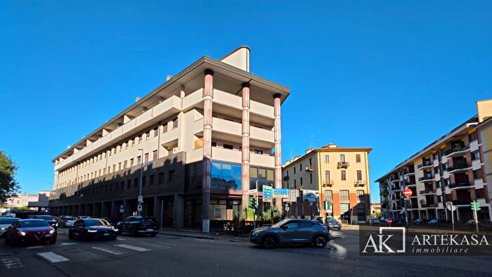 Appartamento bilocale in vendita in Viale Dante Alighieri, Novara