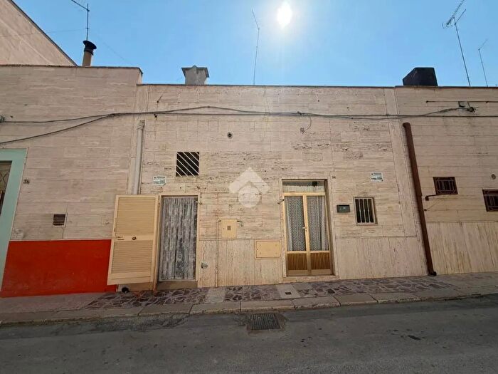 Appartamento quadrilocale in vendita in Vico Secondo di Via Chiomenti, Cerignola