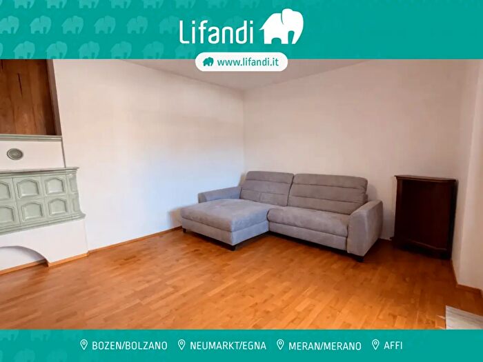 Appartamento trilocale in vendita in StMichaelPlatz Piazza San Michele, Appiano Sulla Strada Del Vino