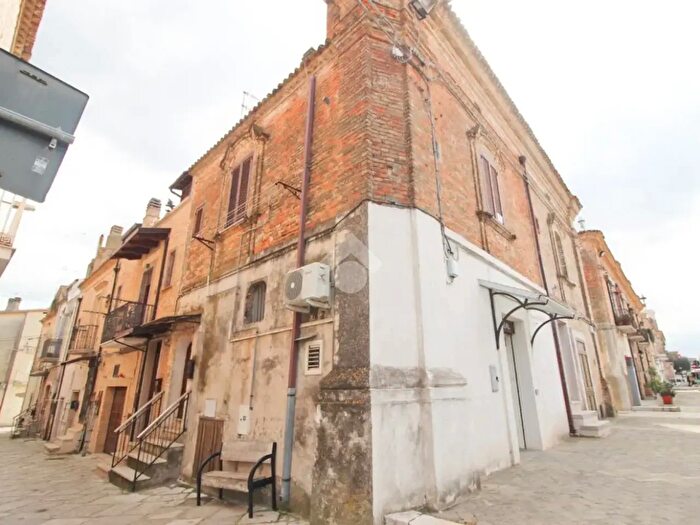 Appartamento quadrilocale in vendita in Via Gaetano Filangieri, Serracapriola