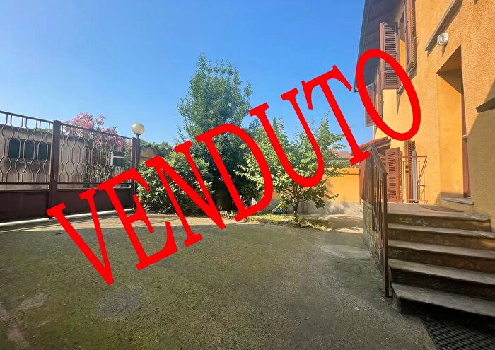Casa con 5 locali in vendita in Via Pietrasanta, Robecco Sul Naviglio