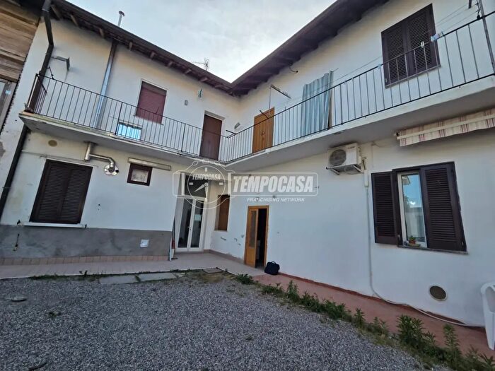 Appartamento bilocale in vendita in Via Giuseppe Mozzoni, Rescaldina