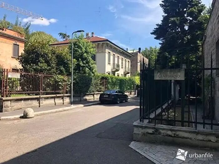 Casa con 6 locali in vendita in Via Privata Claudiano, Milano