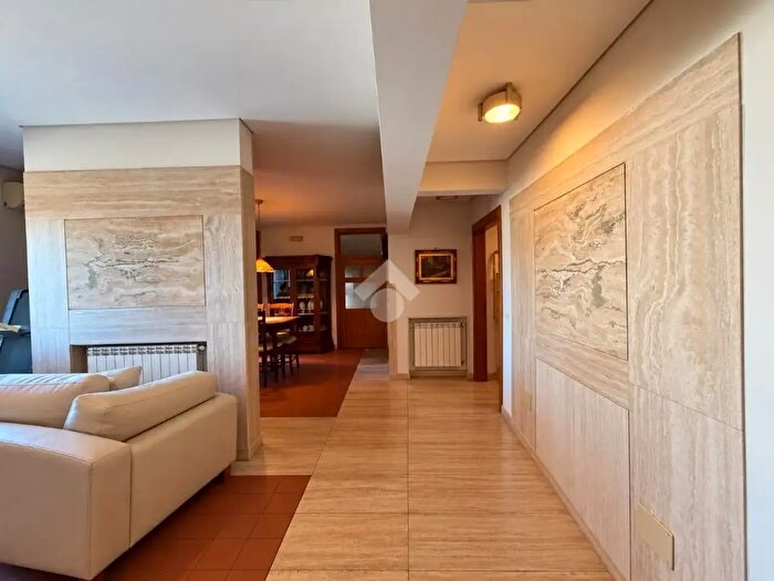 Appartamento quadrilocale in vendita in Via Guglielmo Marconi, Sant'Arpino