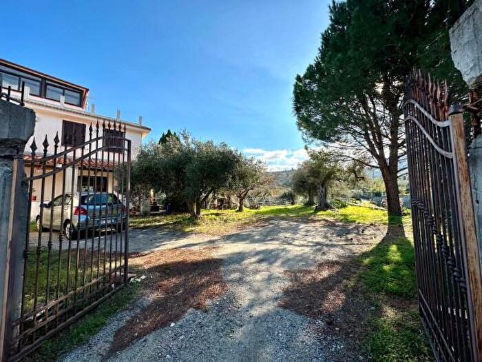 Casa con 6 locali in vendita in Contrada Acquavena, Spadafora
