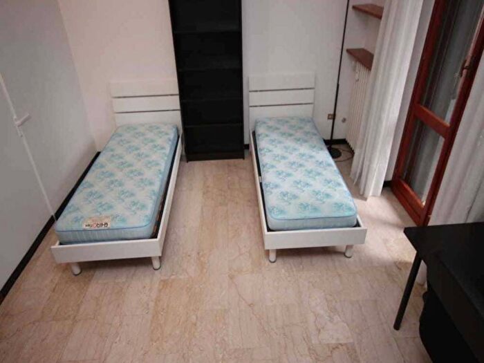Appartamento trilocale in affitto in Via Imperia, Famagosta, Milano