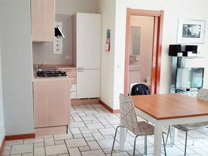 Appartamento bilocale in affitto in via copernico, Centrale, Milano