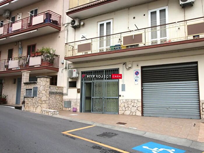 Appartamento con 5 locali in vendita in Crispiano