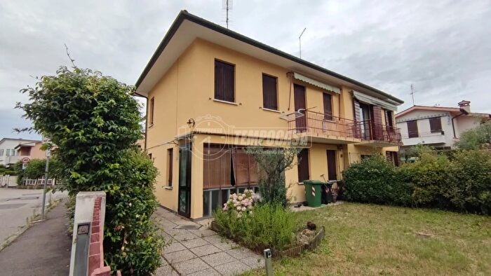 Casa con 6 locali in vendita in Padova