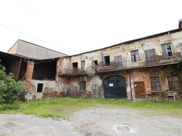 Casa con 10 locali in vendita in Via Fabio Filzi, Cerro Maggiore