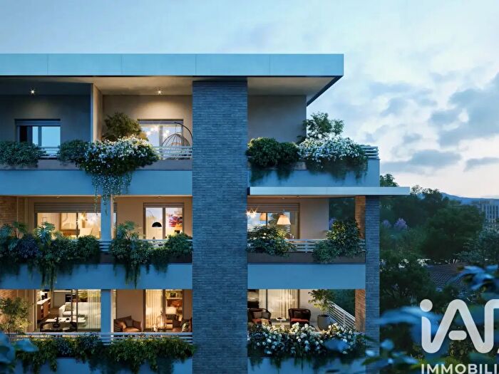 Appartamento trilocale in vendita in Viale Sarca, Milano