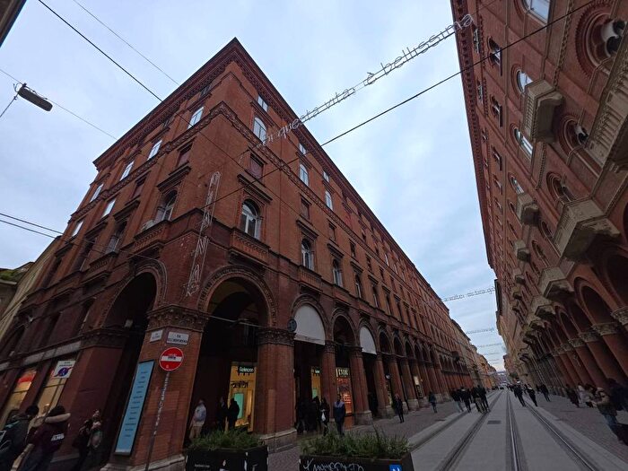 Appartamento quadrilocale in affitto in Via dellIndipendenza, Centro Storico, Bologna
