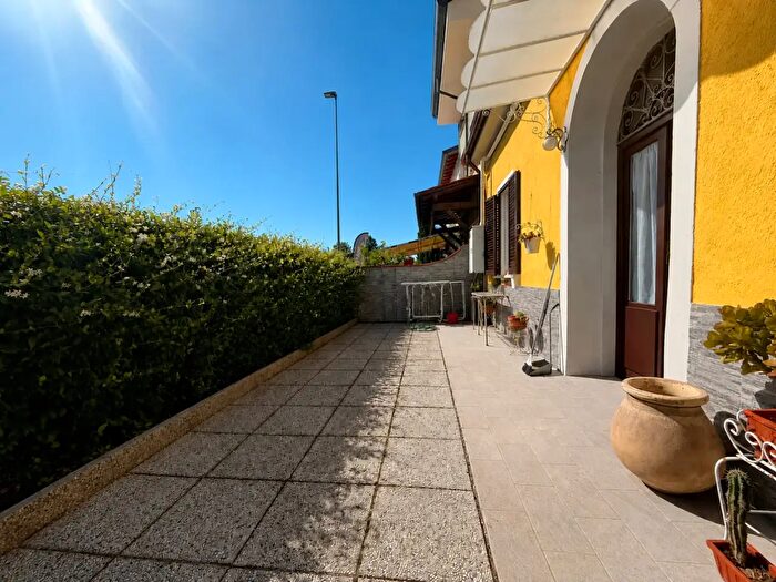 Casa quadrilocale in vendita in Ia delle Darsene, Viareggio