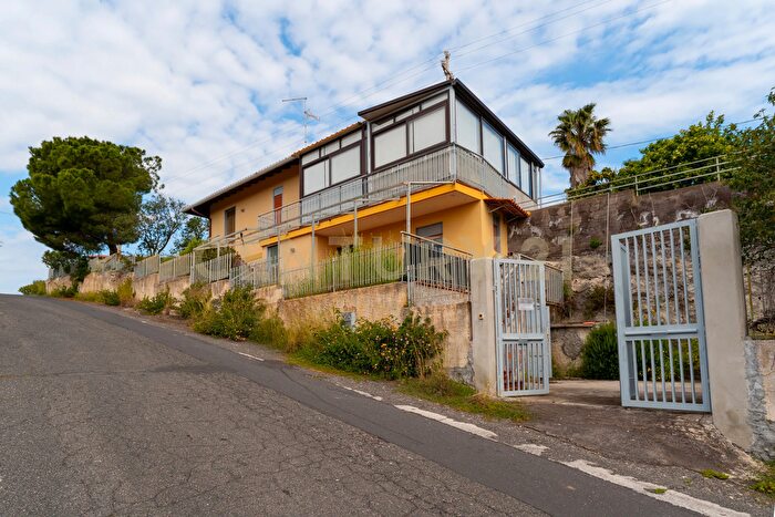 Casa con 5 locali in vendita in Viale Ionio c, Augusta