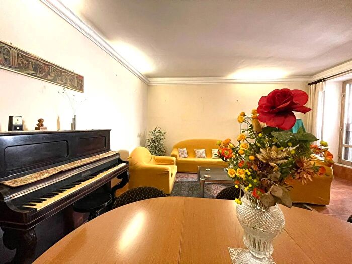 Casa con 9 locali in vendita in Via Maiura Arpino Frosinone, Arpino