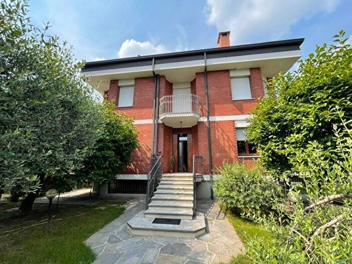Appartamento quadrilocale in affitto in Via Maria Immacolata, Centro, Mariano Comense