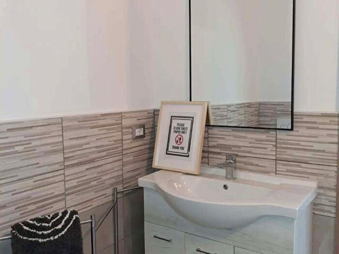 Appartamento monolocale in affitto in Via Castellammare, Milano