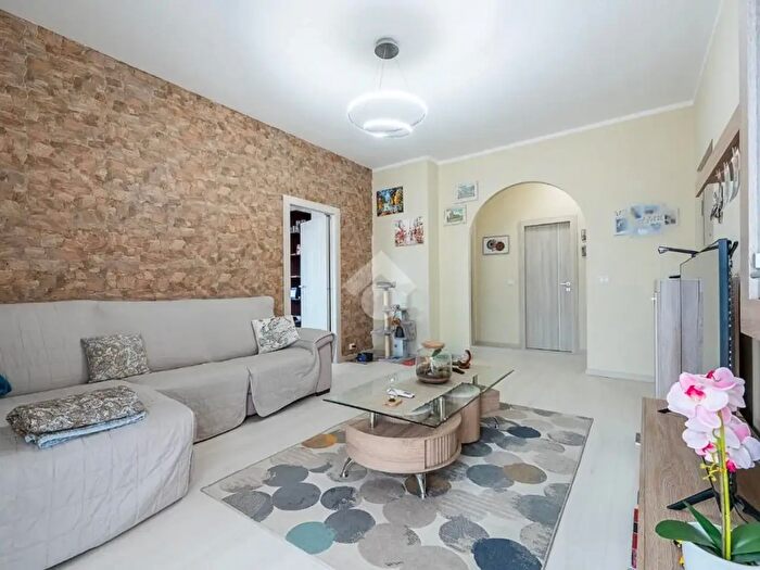 Casa quadrilocale in vendita in Via Mompantero, Collegno