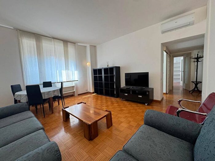 Appartamento bilocale in affitto in Via Lorenteggio, Tripoli Soderini, Milano