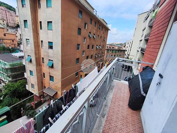 Appartamento quadrilocale in affitto in Via Mansueto, Rivarolo, Genova