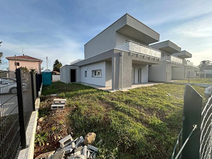 Case in Vendita e in Affitto - 2