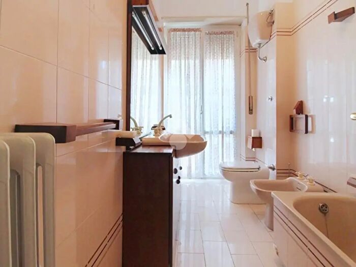 Appartamento quadrilocale in vendita in Via dellAngiolo, Livorno