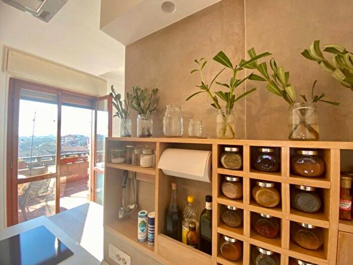 Appartamento con 5 locali in vendita in Voghera