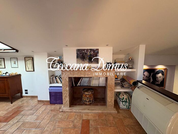 Appartamento con 6 locali in vendita in Rocco a Pilli Si, Siena