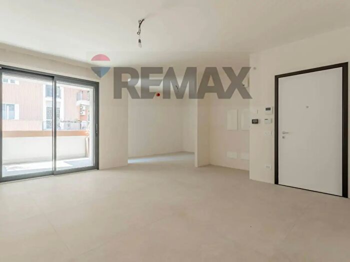 Appartamento trilocale in vendita in Via Calefati, Bari