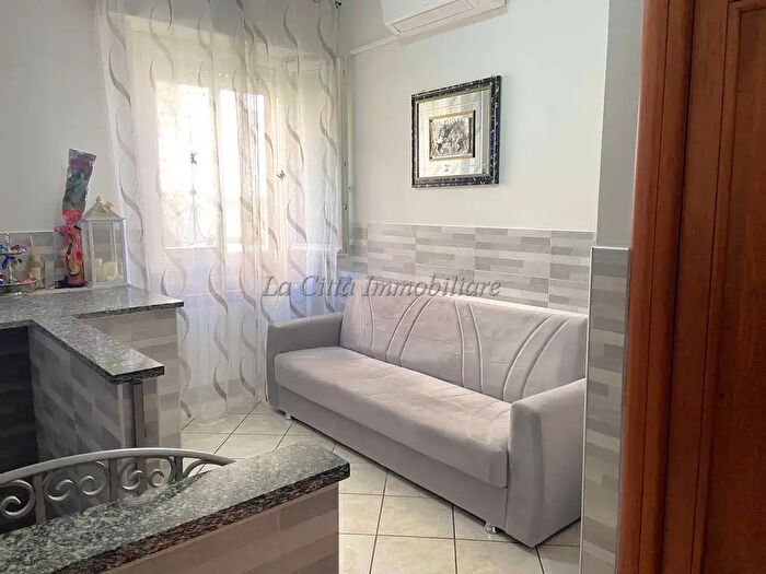 Appartamento trilocale in vendita in Via Marconi a, Novara