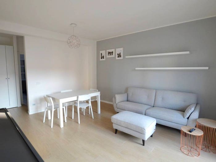 Appartamento trilocale in affitto in Via Alcuino, Sempione, Milano