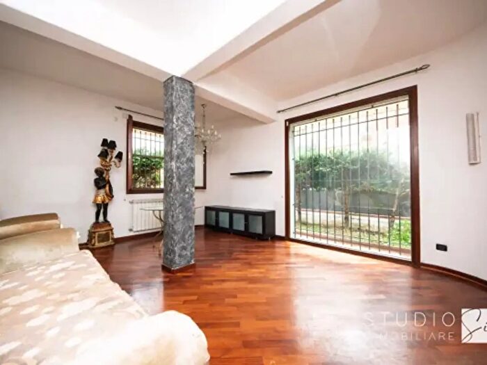 Appartamento quadrilocale in vendita in Via Iacopo Melani, Pistoia