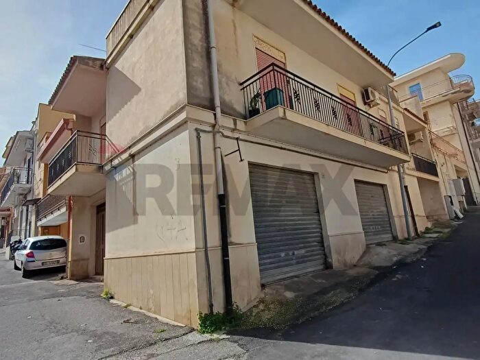 Casa con 6 locali in vendita in Via Venezia, Noto