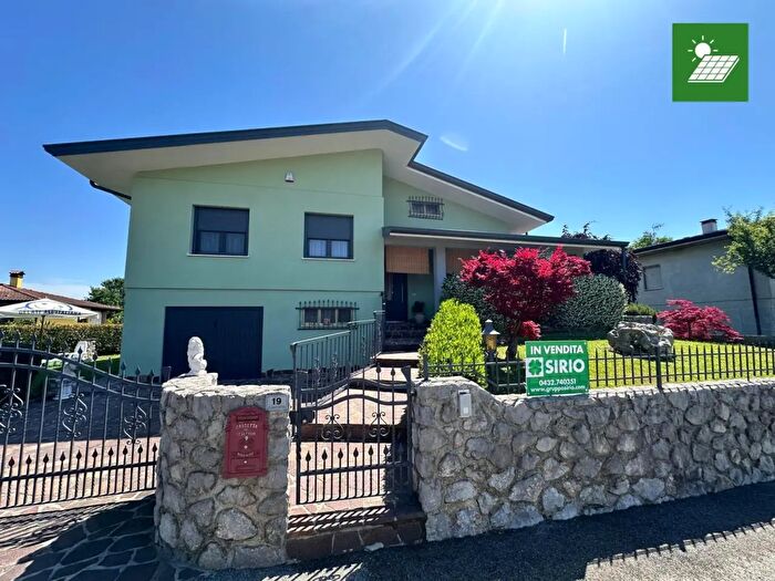 Casa con 5 locali in vendita in Via Cesare Battisti, Visco