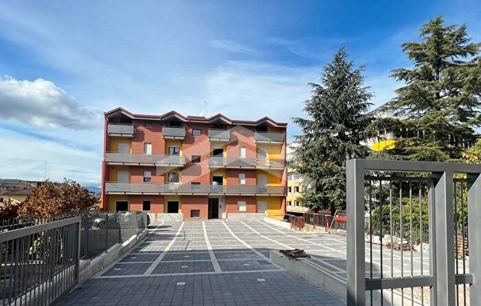 Appartamento quadrilocale in vendita in Via Genova, Campobasso