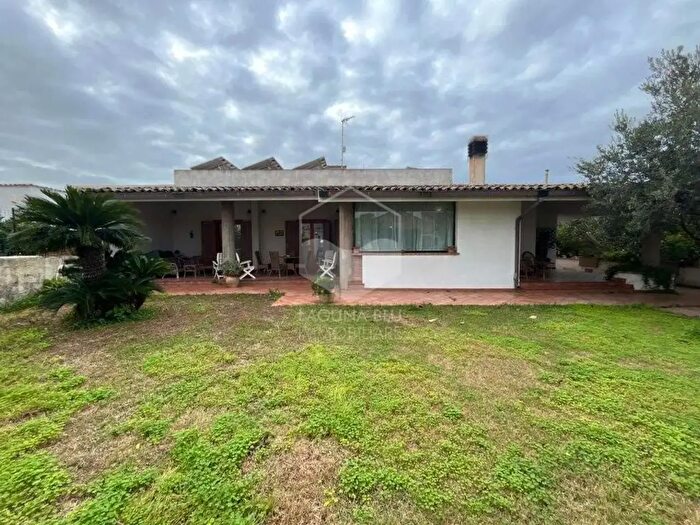 Casa con 7 locali in vendita in Cda Bambina, Marsala