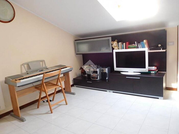 Casa quadrilocale in affitto in PORZIONE DI QUADRIFAMILIARE VIA BUZZONI, Aguscello, Ferrara