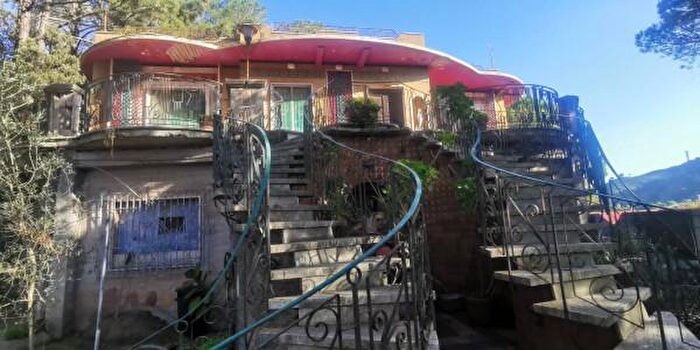 Casa con 6 locali in vendita in Messina