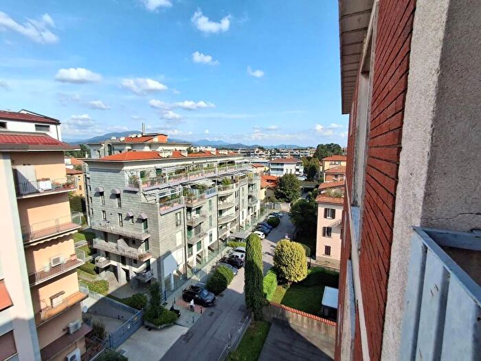 Appartamento quadrilocale in affitto in Via Vittore Ghislandi No Number, Borgo Palazzo, Bergamo