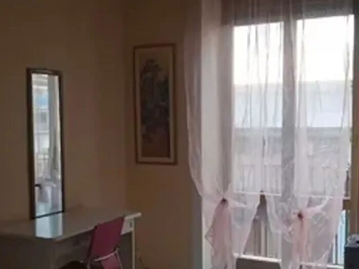 Appartamento bilocale in affitto in Via Nuova Villa, Napoli