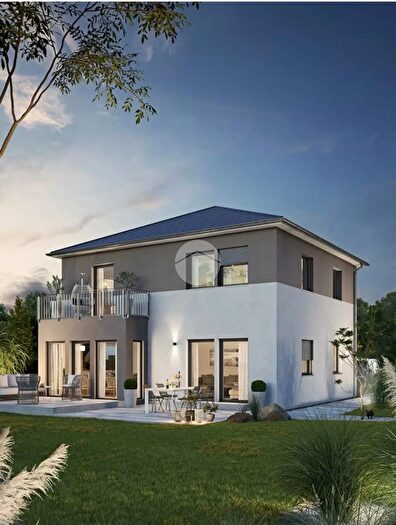 Casa con 8 locali in vendita in Piazza Rovereto, Thiene