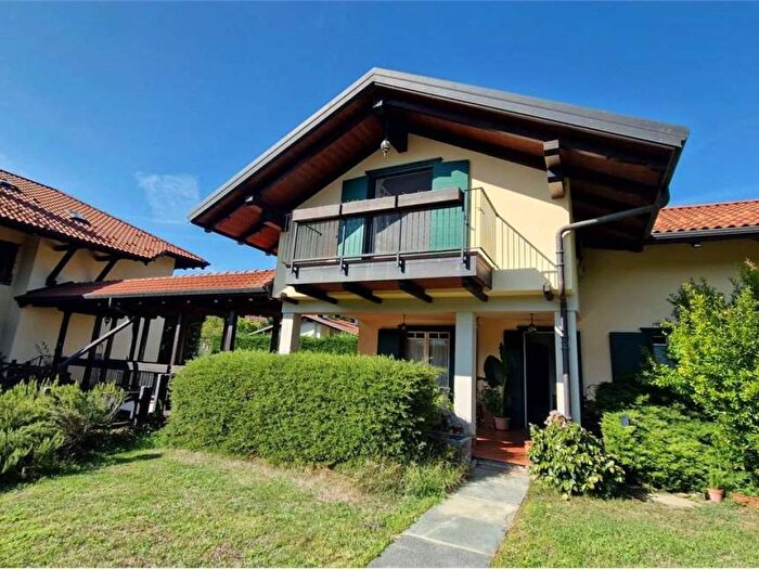 Casa con 6 locali in affitto in Via Perucca, Lanzo Torinese