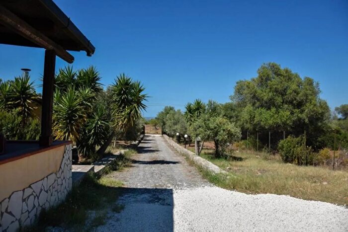 Casa trilocale in affitto in Noto